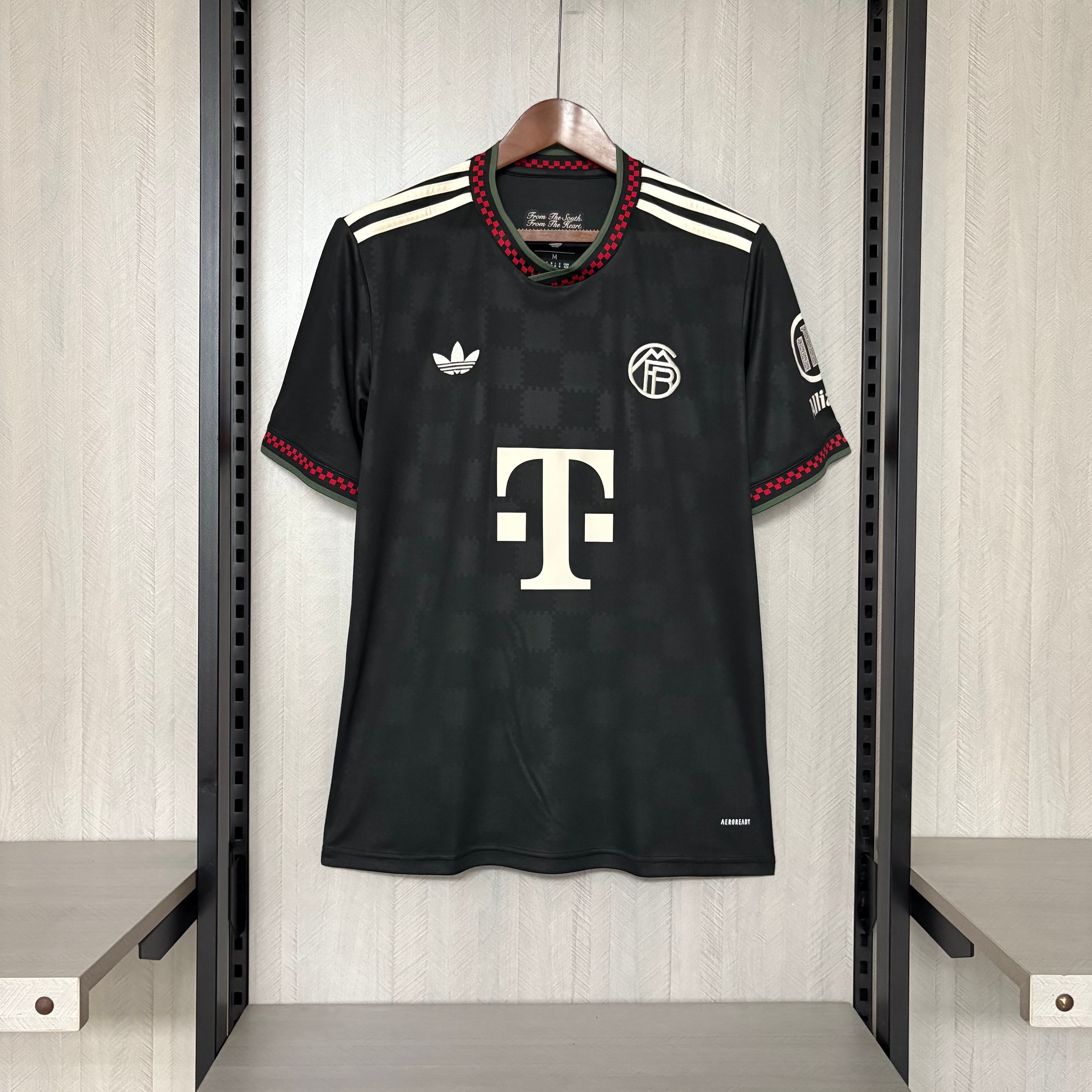 Camisa Bayer de Monique Alternativo