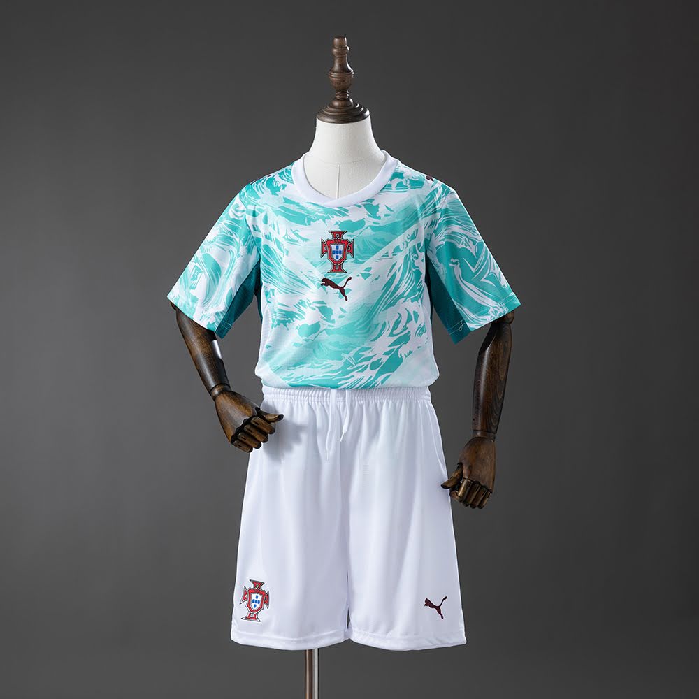 Kit Infantil Portugal 2026